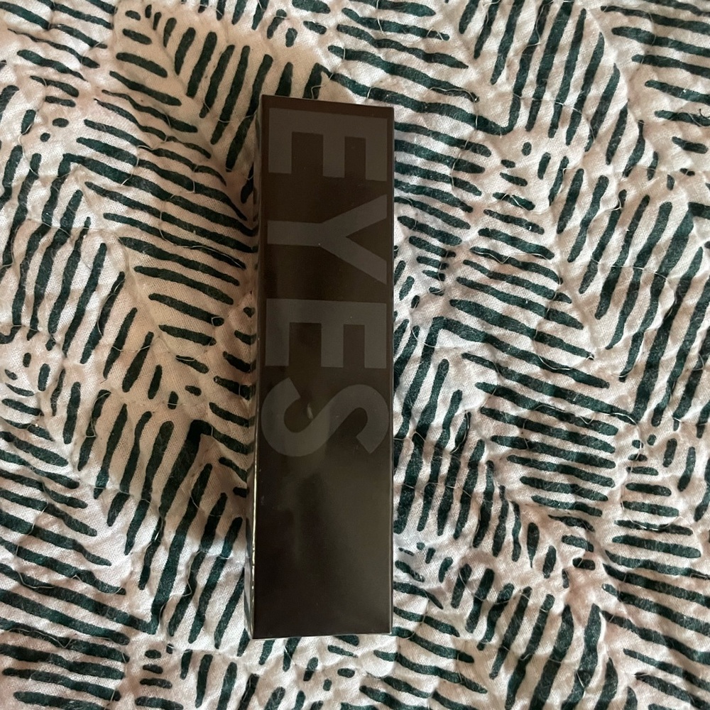 Eyeshadow pencil